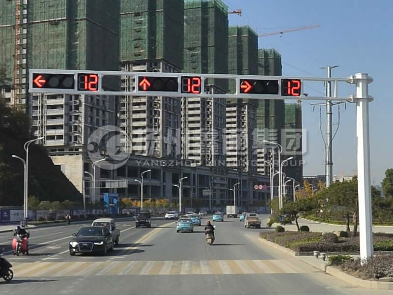 XHDG-028，懸臂框架信號(hào)燈桿