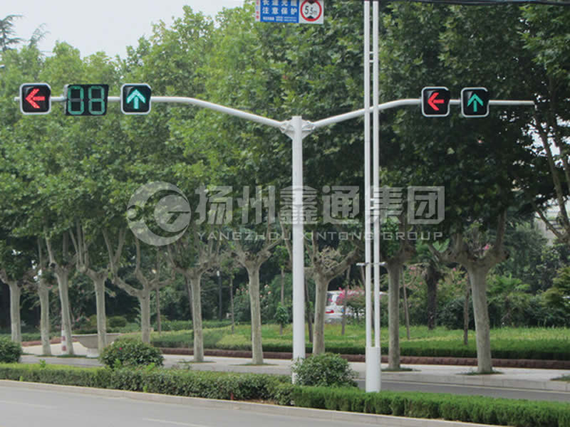 XHDG-041，Y型雙挑信號燈桿