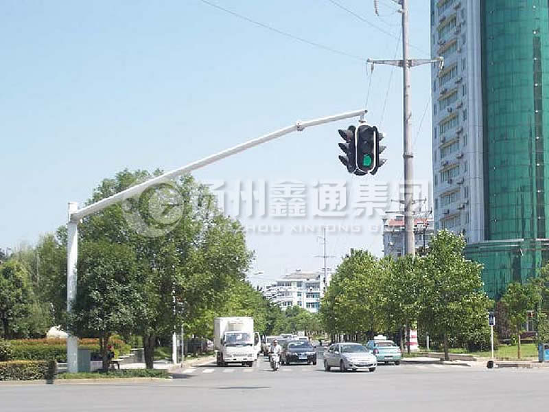 XHDG-047，吊籠式信號燈桿