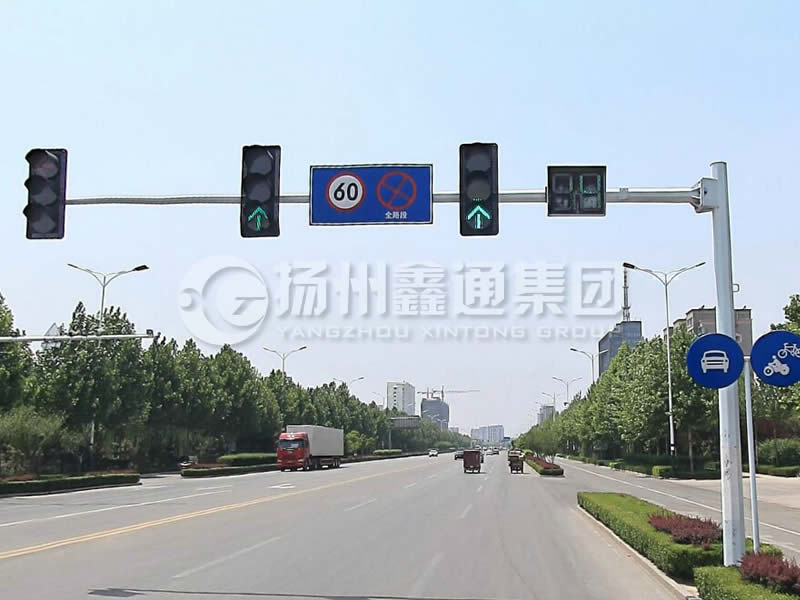 XHDG-060，八棱懸臂信號(hào)燈桿